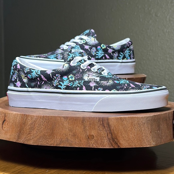 Vans Shoes - *NWOT* VANS Era Paradise Floral Sneaker